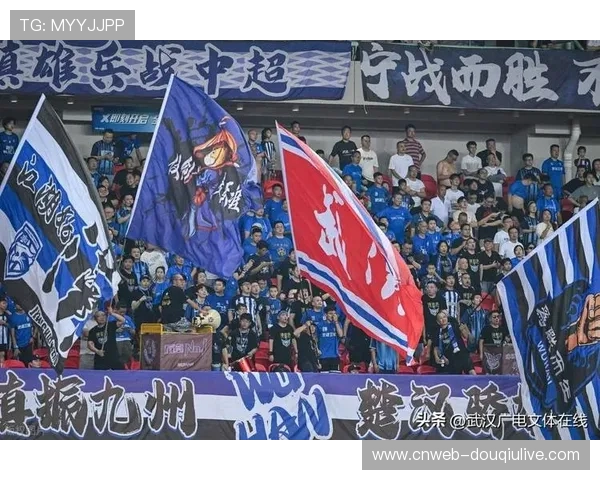 武汉三镇保级成功后心态松懈，末轮成泰山试金石